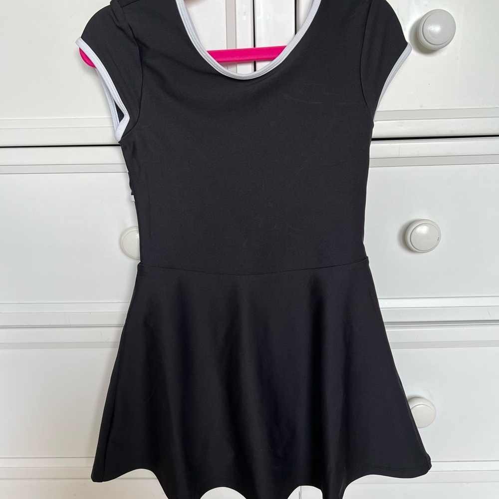 NWOT Power soft heart shape back athletic dress w/ shorts